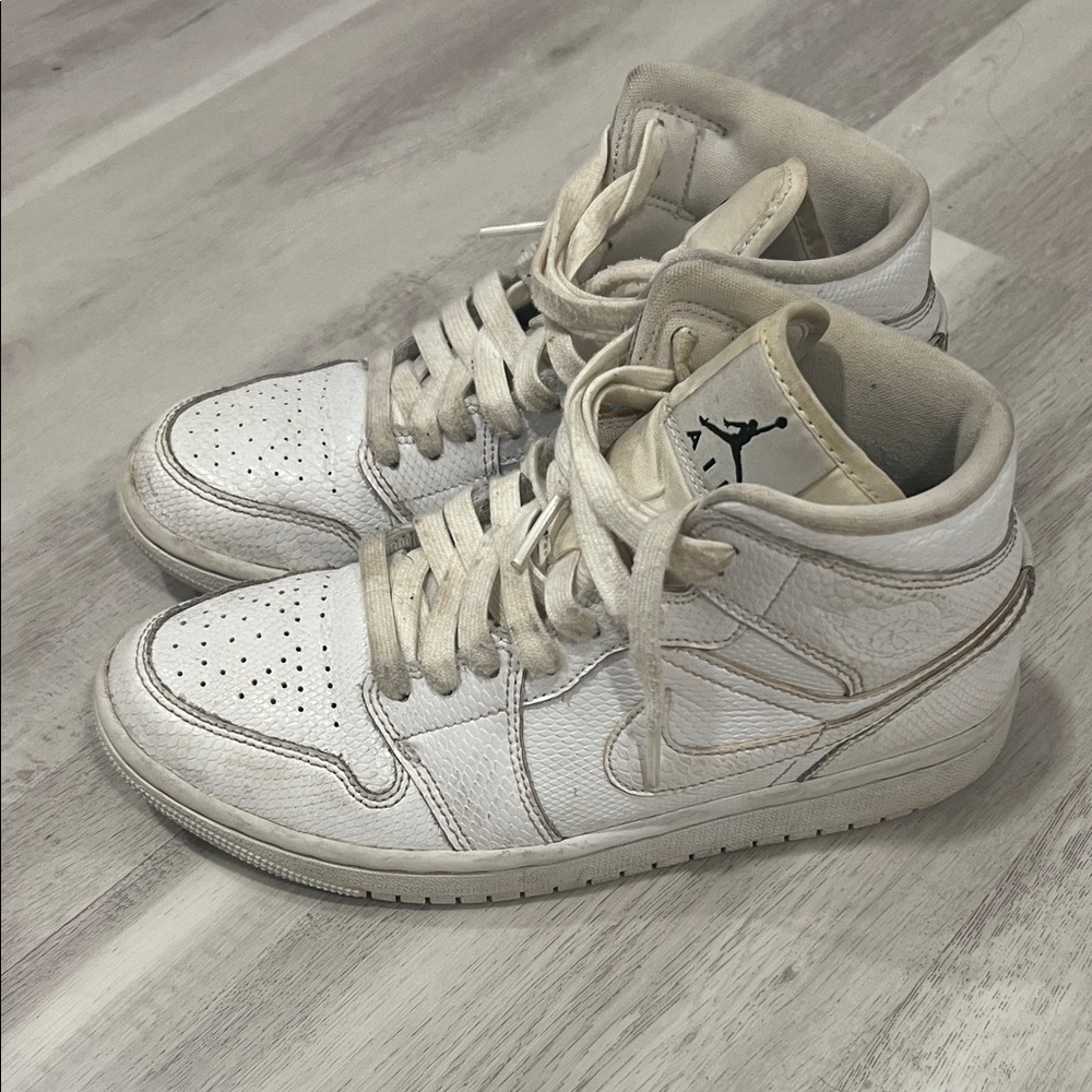 Nike Air Jordans - Size 7